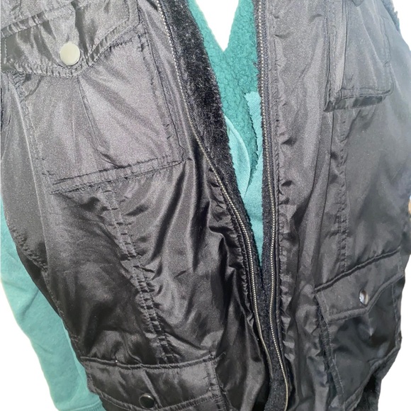 DEB size 3X juniors black utility vest fits like 1X - Picture 8 of 8